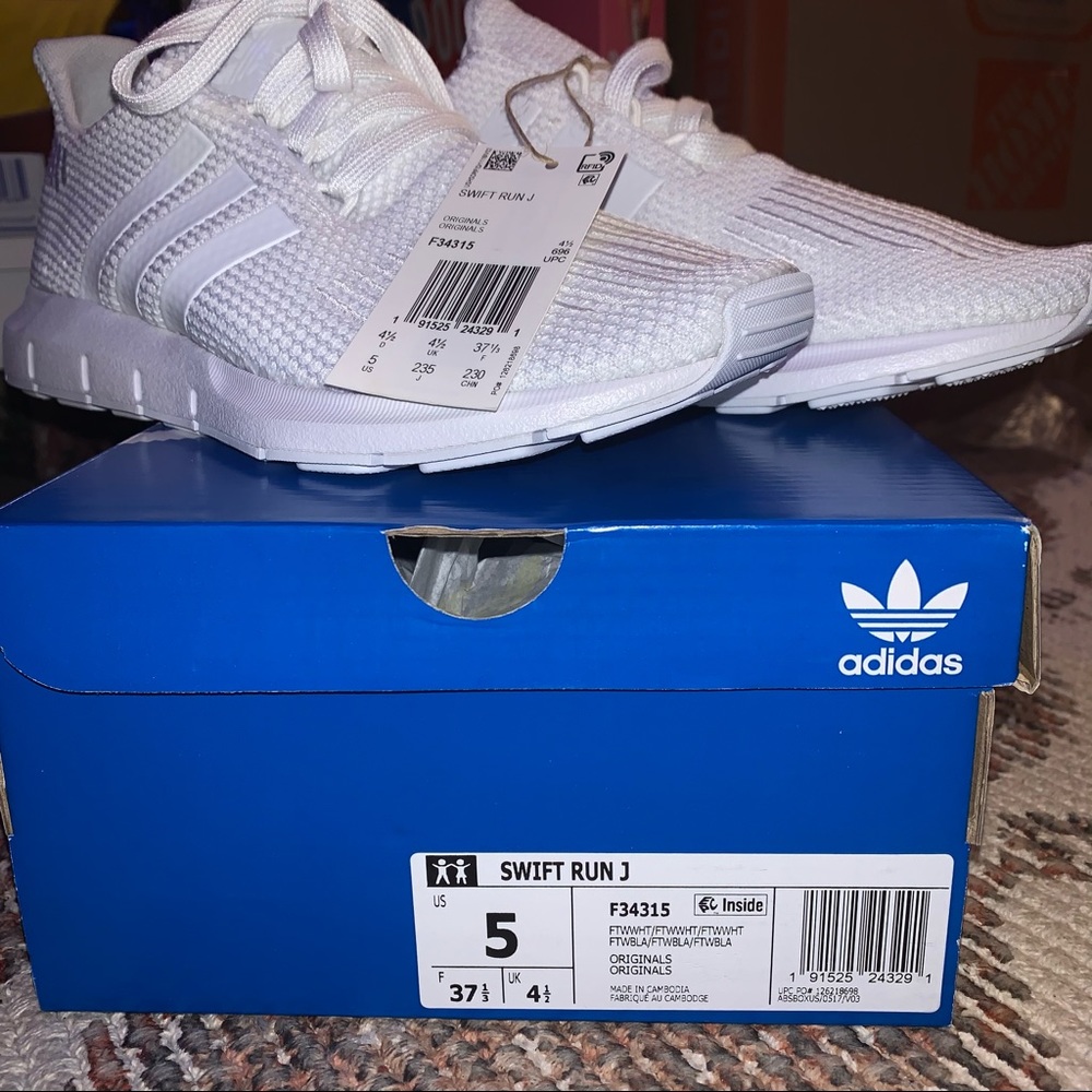 ADIDAS SWIFT RUN KIDS SHOES